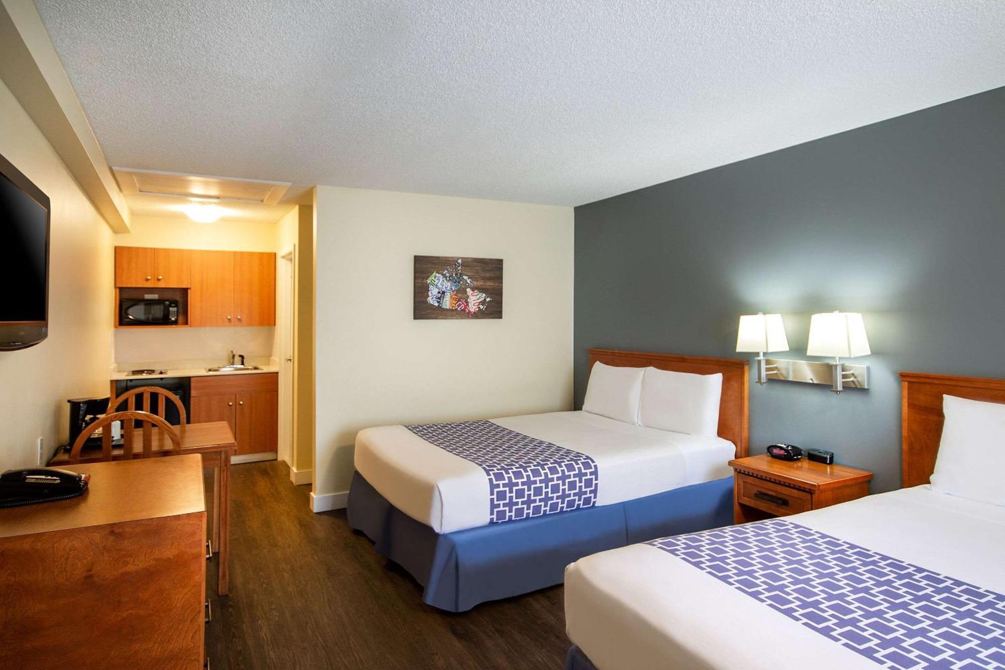 Econo Lodge Inn & Suites University YYC Dış mekan fotoğraf