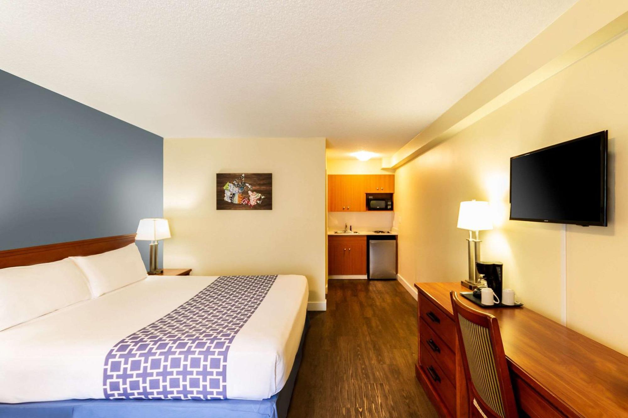 Econo Lodge Inn & Suites University YYC Dış mekan fotoğraf