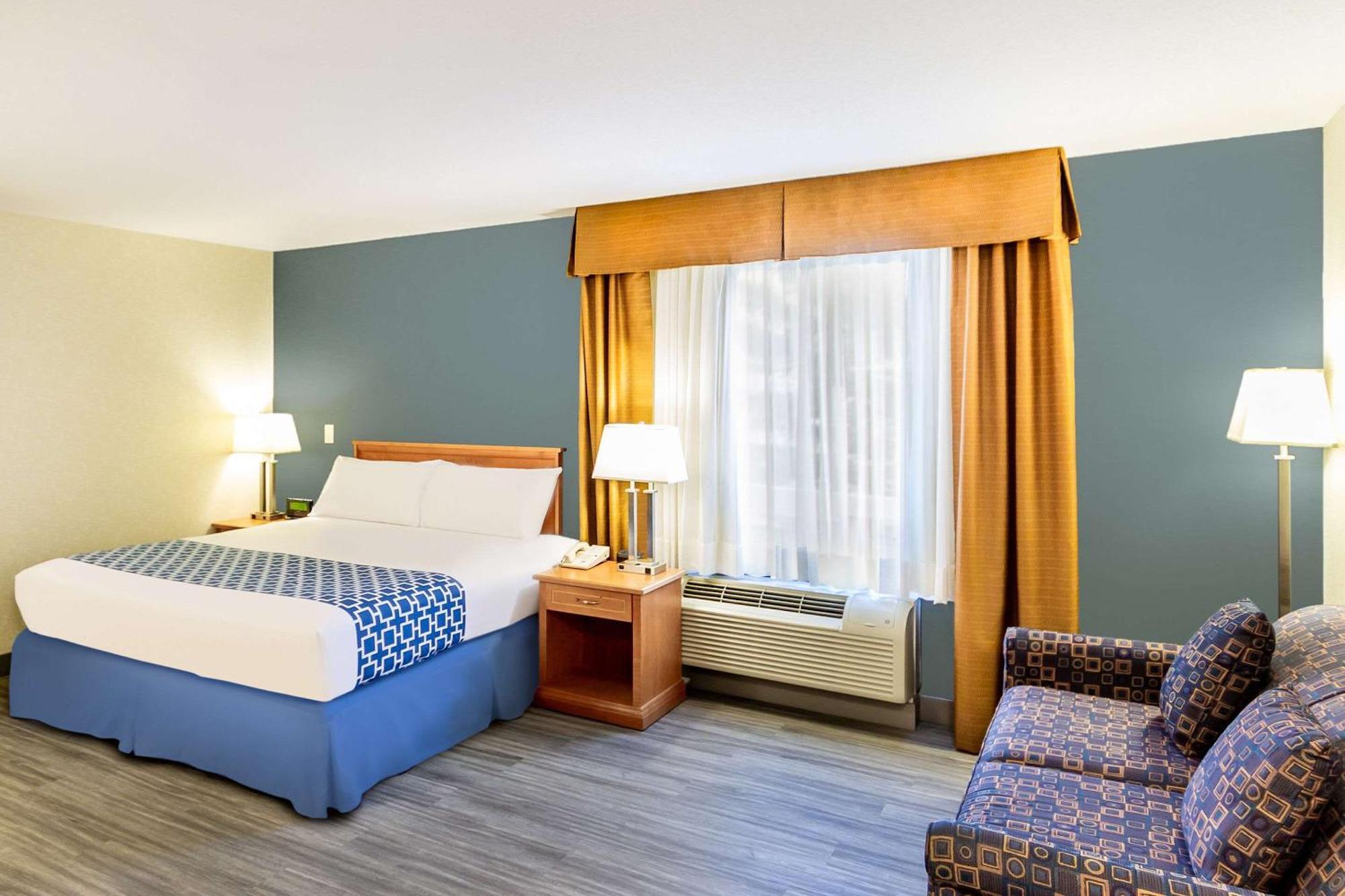 Econo Lodge Inn & Suites University YYC Dış mekan fotoğraf