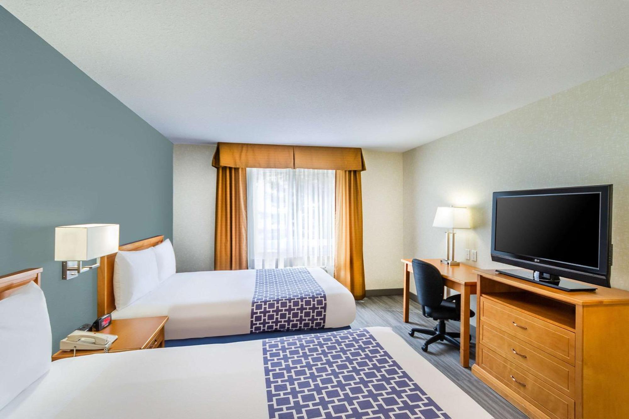Econo Lodge Inn & Suites University YYC Dış mekan fotoğraf