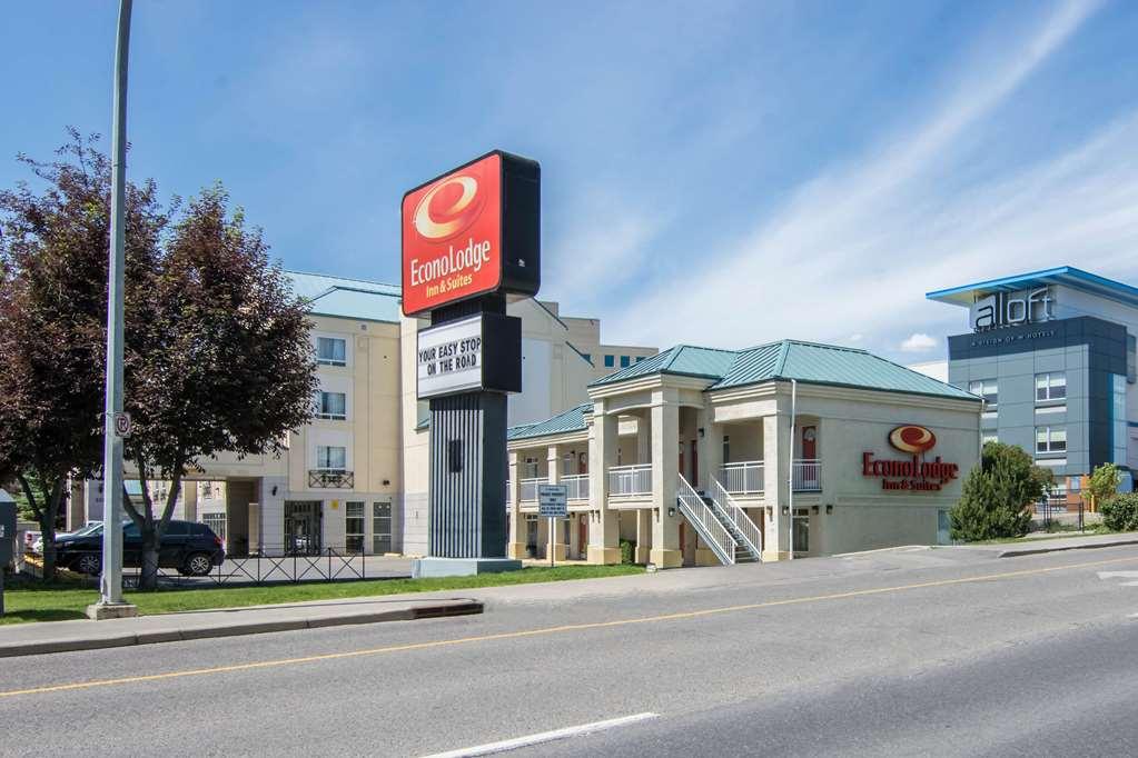 Econo Lodge Inn & Suites University YYC Dış mekan fotoğraf